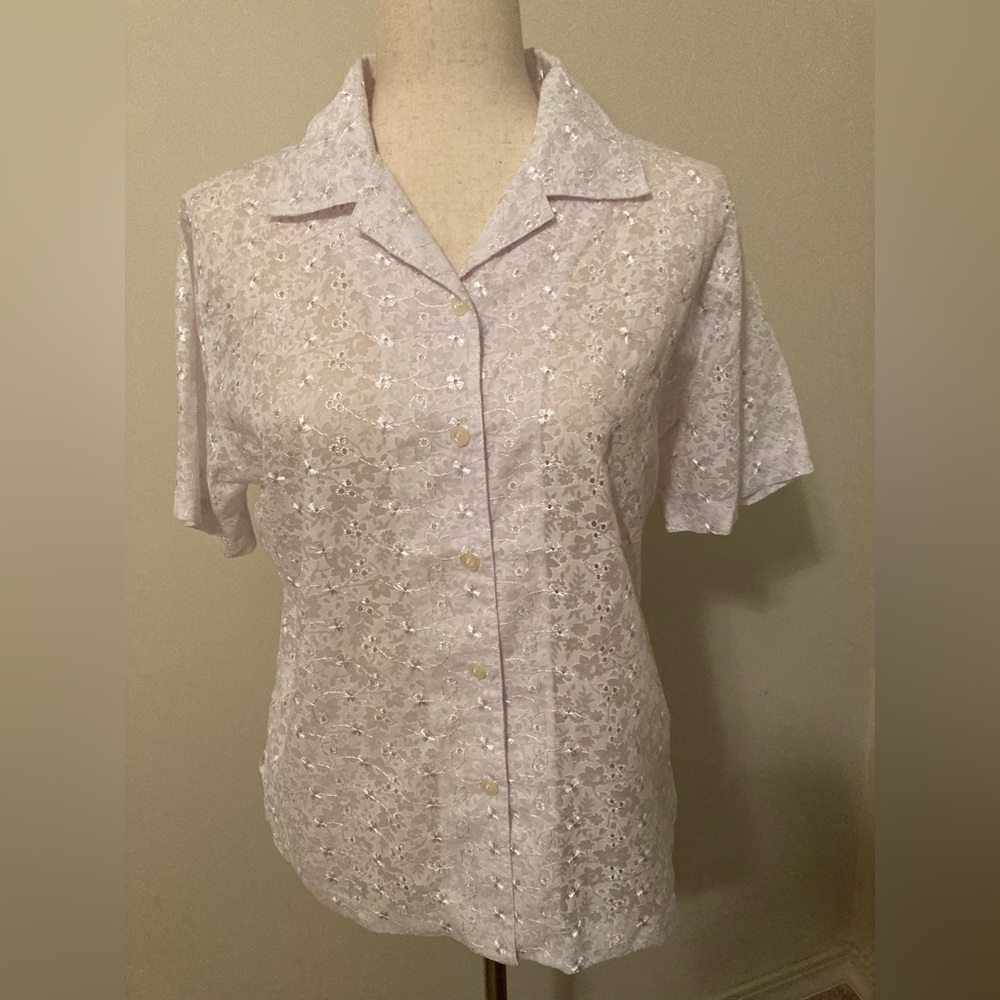 Erin London Women’s White Lace Blouse. Size S.